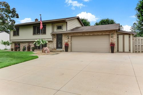 11221 Sumter Ave N, Champlin, MN, 55316-3231 | Card Image