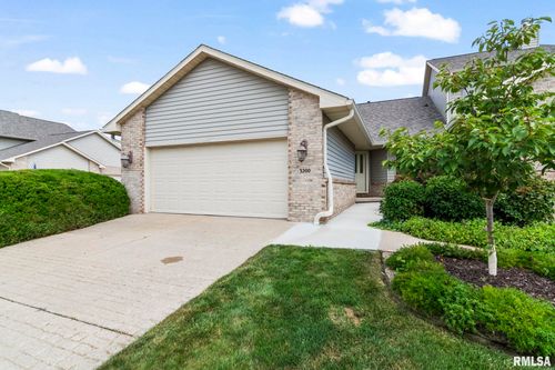 3200 Eagle Watch Dr, Springfield, IL, 62711-7818 | Card Image