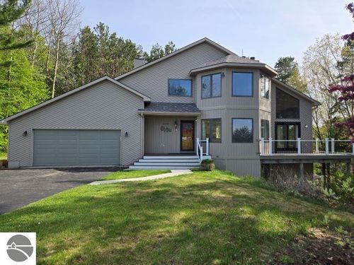 1177 Fairway Pointe Dr, Traverse City, MI, 49696-8866 | Card Image
