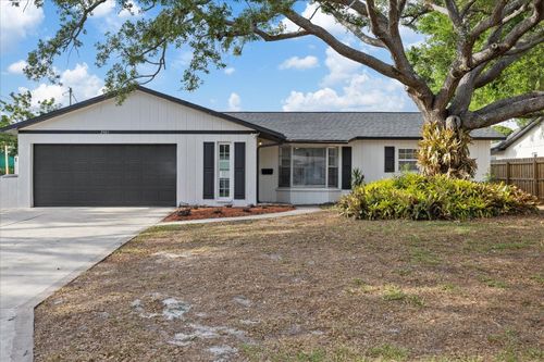 2461 69th Ave S, ST PETERSBURG, FL, 33712-5628 | Card Image
