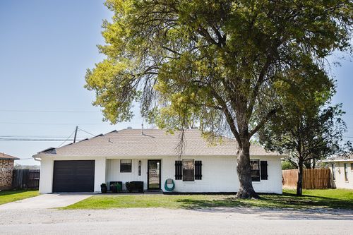 2010 Old Calf Creek Rd, Brady, TX, 76825-7226 | Card Image