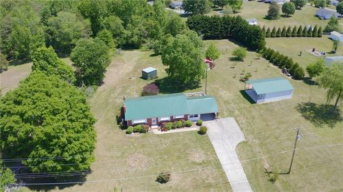 4485 Nc 89 Hwy E, Walnut Cove, NC, 27052-6901 | Card Image