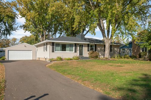 4815 Sharon Ln, White Bear Lake, MN, 55110-2922 | Card Image