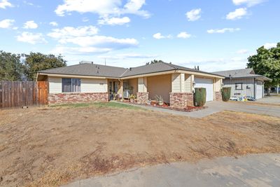 508 W Beechwood Court, House other with 2 bedrooms, 2 bathrooms and null parking in Tulare CA | Image 2