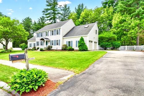 8 Sandstone Dr, Nashua, NH, 03063-1808 | Card Image