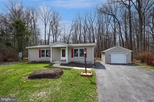 17 Aspen Dr, MANHEIM, PA, 17545-8925 | Card Image