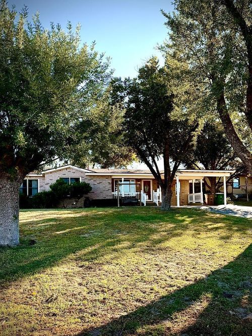 1221 Forest Park Ave, San Angelo, TX, 76901-1514 | Card Image