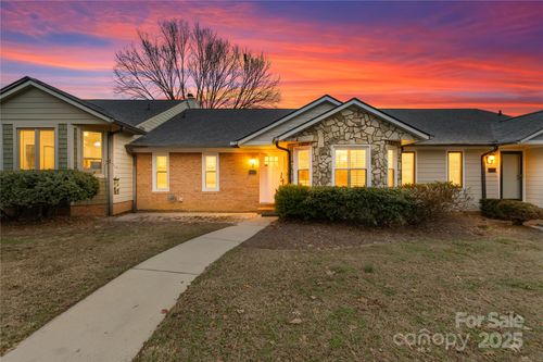 1002 Kenilworth Ct Nw, Concord, NC, 28027-8621 | Card Image