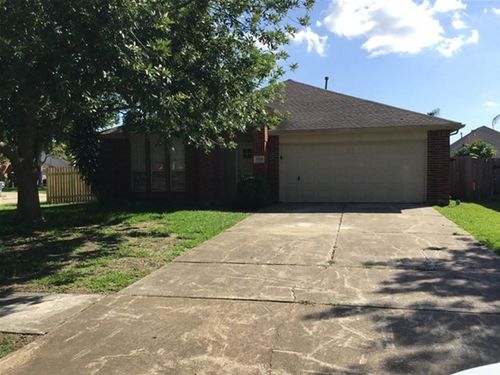 5026 Chase Stone Dr, Bacliff, TX, 77518-2436 | Card Image