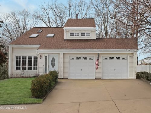39 Virginia Dr, Howell, NJ, 07731-2841 | Card Image