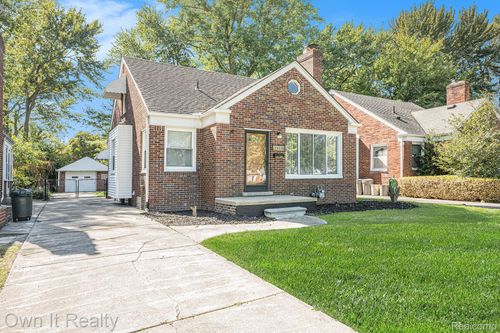 21138 Huntington Ave, Harper Woods, MI, 48225-1806 | Card Image