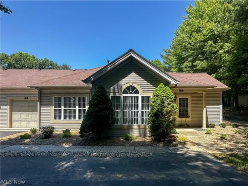 7 Woodland Chase Boulevard, Niles, OH, 44446 | Card Image