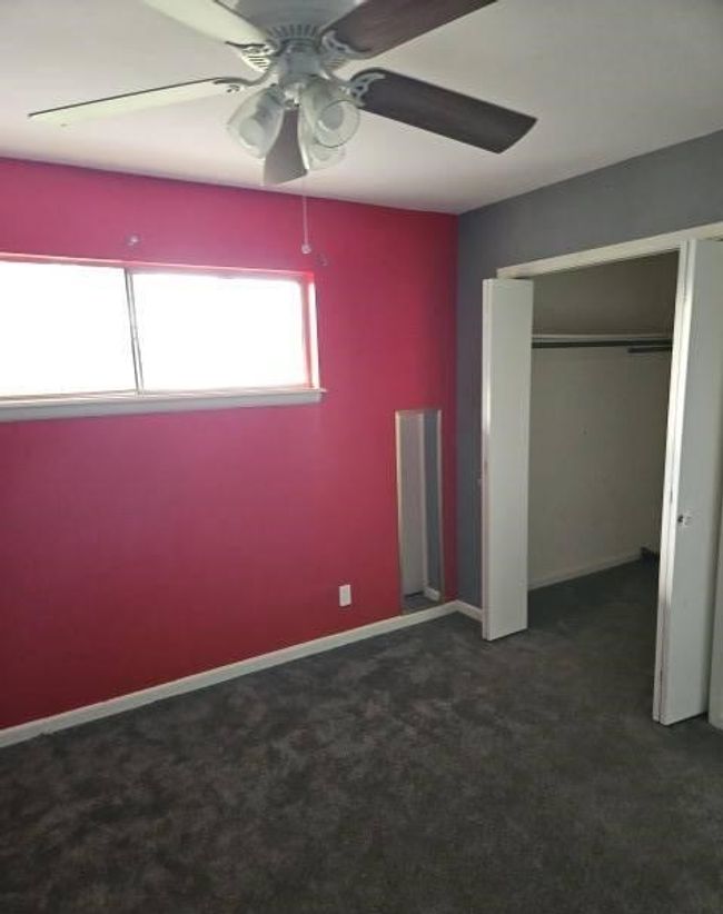 2727 E 25 Th St, House other with 3 bedrooms, 2 bathrooms and 6 parking in Big Spring TX | Image 14