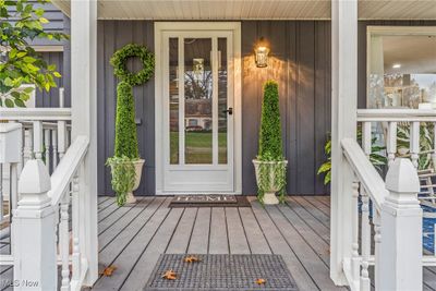 GORGEOUS LARGE FRONT DECK. | Image 2