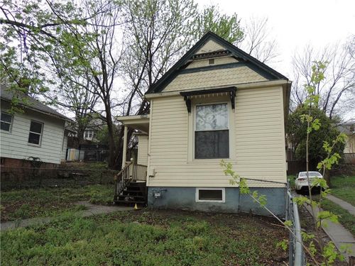 1508 S 26th St, Saint Joseph, MO, 64507-1430 | Card Image