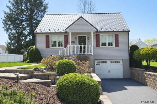 111 Dahlia St, Johnstown, PA, 15905-2602 | Card Image