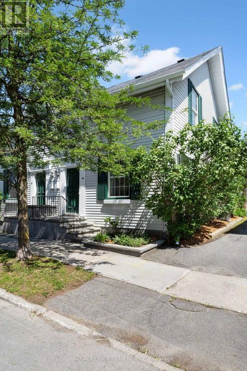 14 Crichton St, Ottawa, ON, K1M2E2 | Card Image