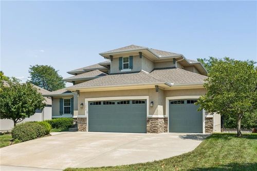1052 N Stonecrest Rd, Olathe, KS, 66061-5001 | Card Image