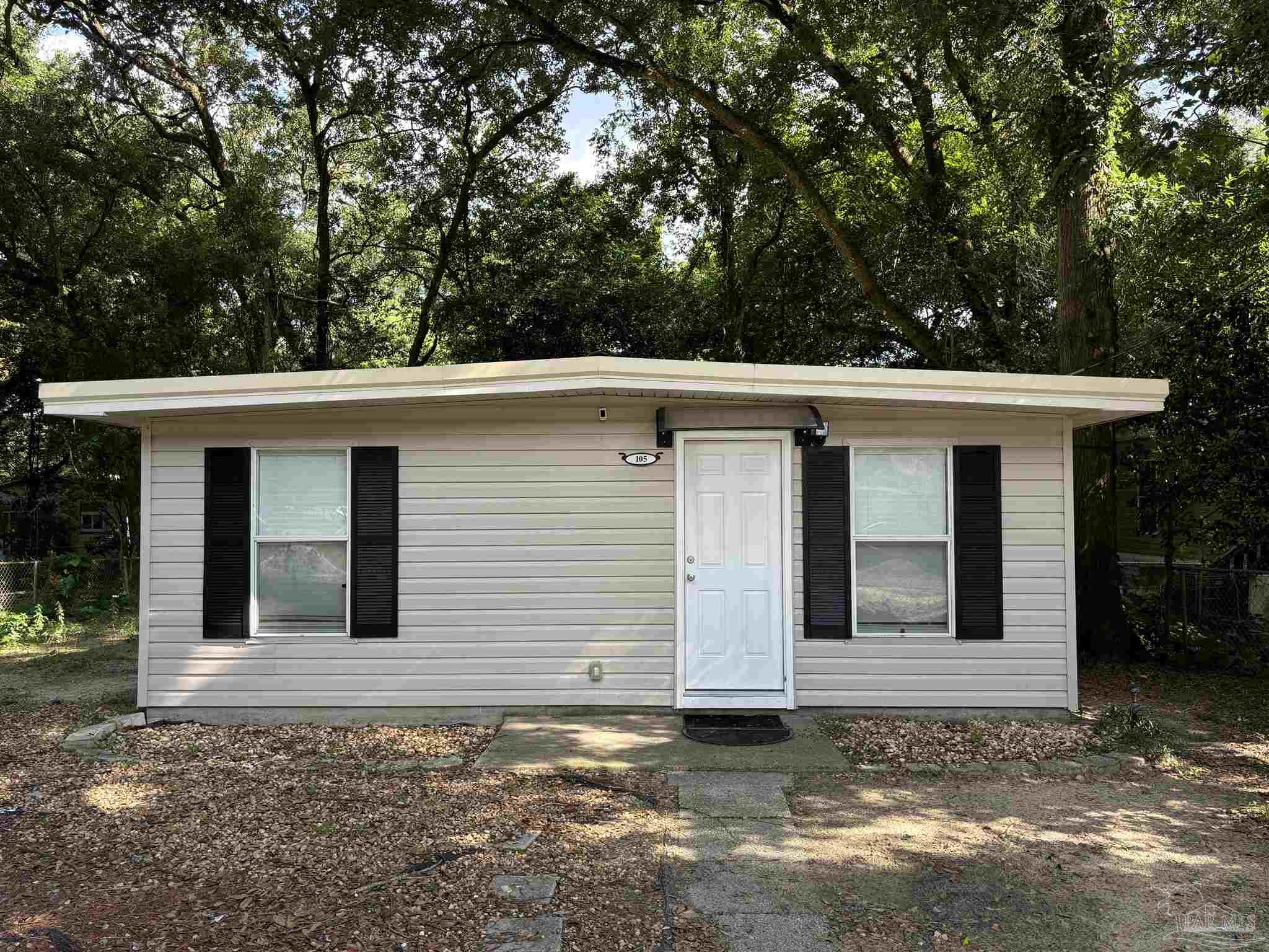 Lenox Pkwy, Pensacola, FL 32505