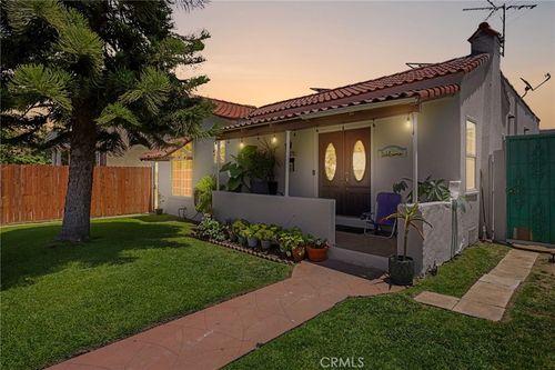 2376 Locust Ave, Long Beach, CA, 90806-3053 | Card Image