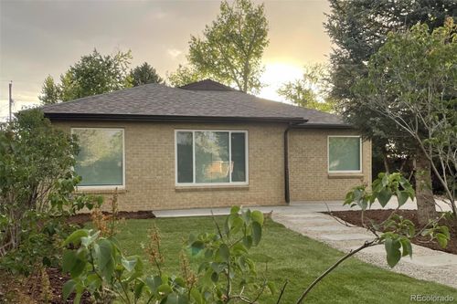 2323 Niagara St, Denver, CO, 80207-3518 | Card Image