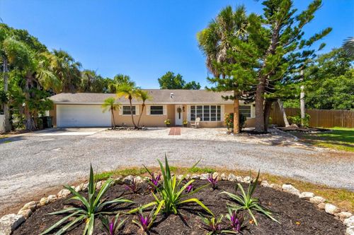 211 Avenida De Bahia, NOKOMIS, FL, 34275-2009 | Card Image
