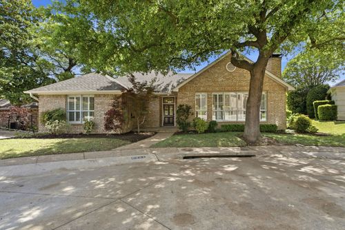 6421 Fershaw Pl, Fort Worth, TX, 76116-8163 | Card Image