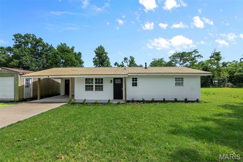 305 W Becky St, Clarkton, MO, 63837-9110 | Card Image