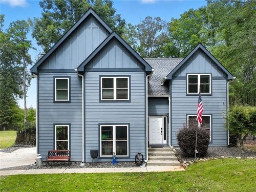 95 Tyler Woods Dr, Sharpsburg, GA, 30277-1720 | Card Image