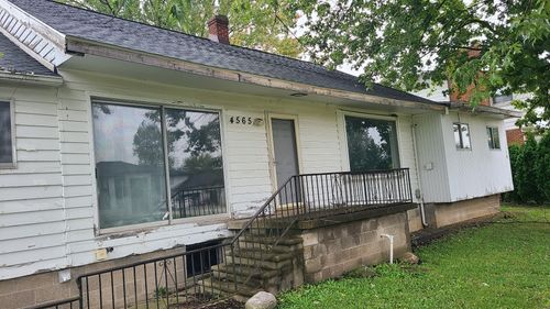 4565 Artley St, Canton, MI, 48188-2403 | Card Image