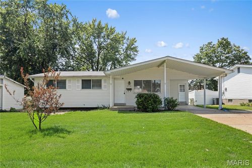 1770 Tahoe Dr, Florissant, MO, 63031-7406 | Card Image