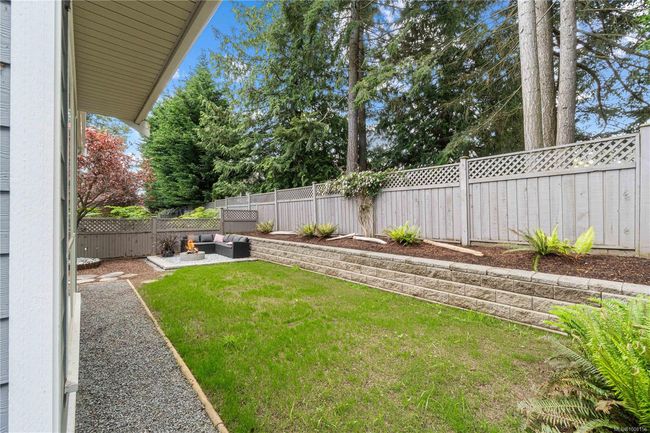 6195 Kenning Pl, House other with 3 bedrooms, 3 bathrooms and 4 parking in Nanaimo BC | Image 55