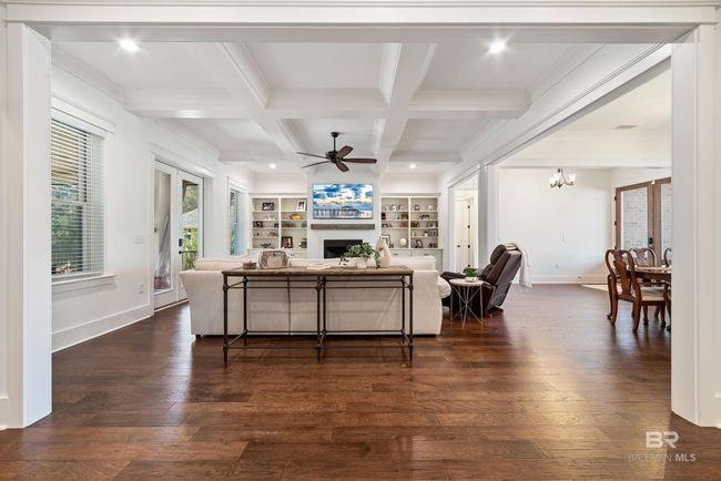 Living Room | Image 15
