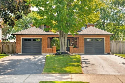 2010 Windy Oaks Dr, Burlington, ON, L7M2R3 | Card Image