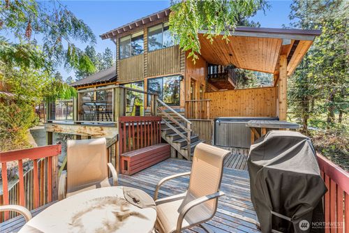 9864 E Leavenworth Rd, Leavenworth, WA, 98826-9313 | Card Image
