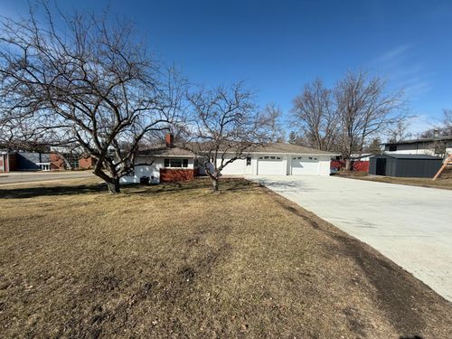 420 James St, Detroit Lakes, MN, 56501-4009 | Card Image