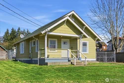 331 100th St, Tacoma, WA, 98444-6516 | Card Image