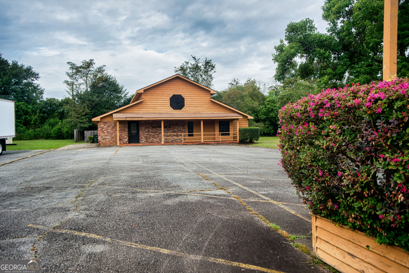 Commercial Sale in Warner Robins