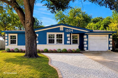 1304 E Lovers Ln, Arlington, TX, 76010-5850 | Card Image