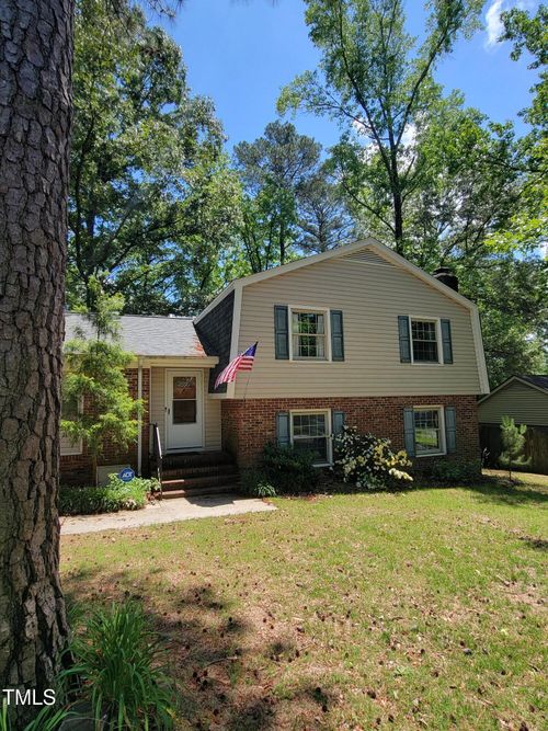 268 Waxhaw Dr, Fayetteville, NC, 28314-8628 | Card Image