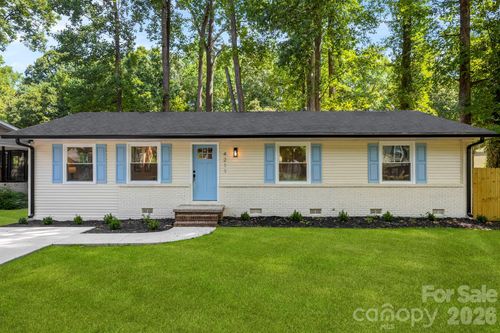 4211 Dunwoody Dr, Charlotte, NC, 28215-3905 | Card Image