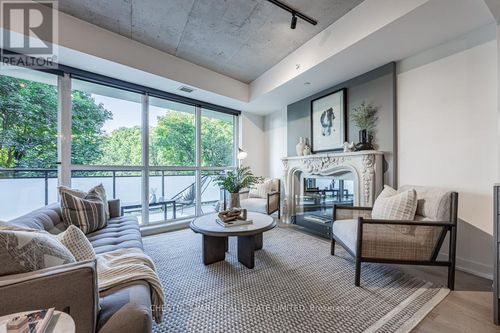 201-630 Kingston Rd, Toronto, ON, M4E0B7 | Card Image