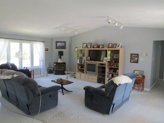 170 Concession 5 W, House other with 4 bedrooms, 3 bathrooms and 10 parking in Tiny ON | Image 5