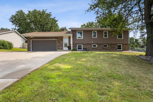 14144 Garland Ave, Apple Valley, MN, 55124-8401 | Card Image