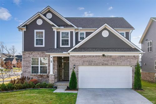 58565 Navarra Dr, South Lyon, MI, 48178-7125 | Card Image