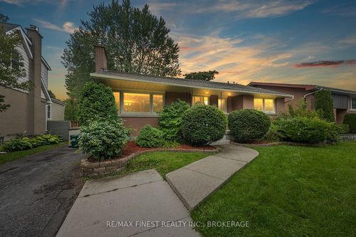 140 Liddell Cres, Kingston, ON, K7M2T6 | Card Image