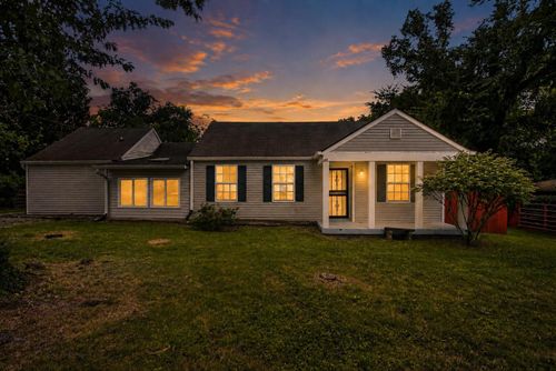 4913 Log Cabin Rd, Nashville, TN, 37216 | Card Image