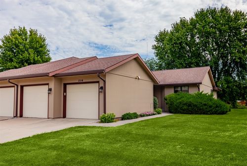 1514 Indiana Ave, Ames, IA, 50014-3033 | Card Image