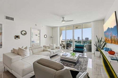 2312-2640 Lake Shore Dr, RIVIERA BEACH, FL, 33404-4665 | Card Image