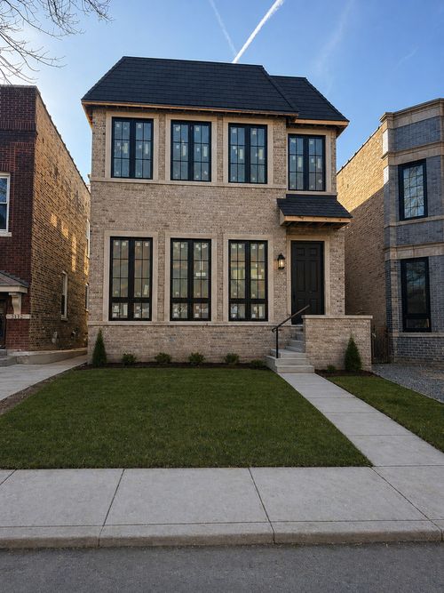 3714 N Claremont Ave, Chicago, IL, 60618-4804 | Card Image